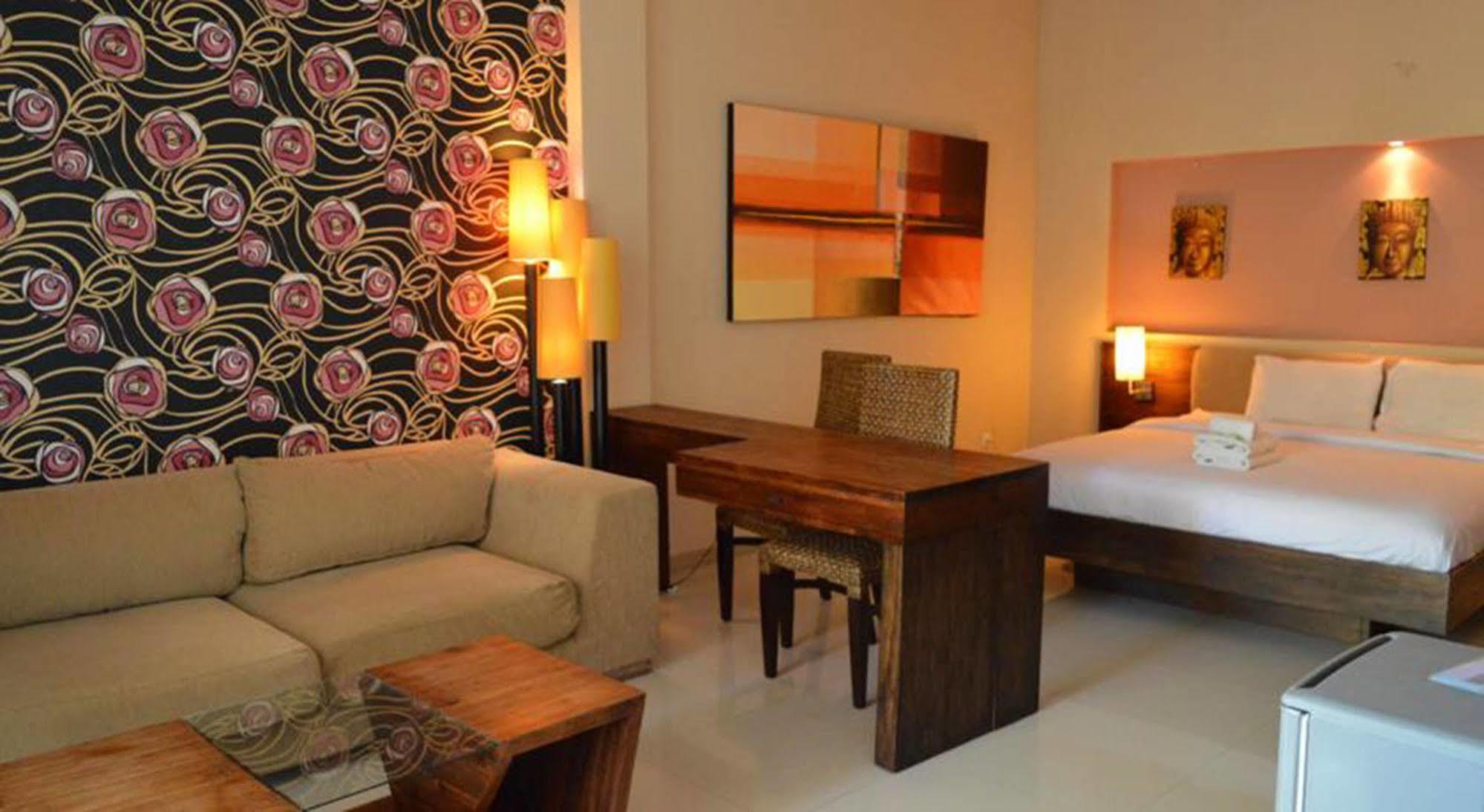 Marinos Place Legian Dış mekan fotoğraf