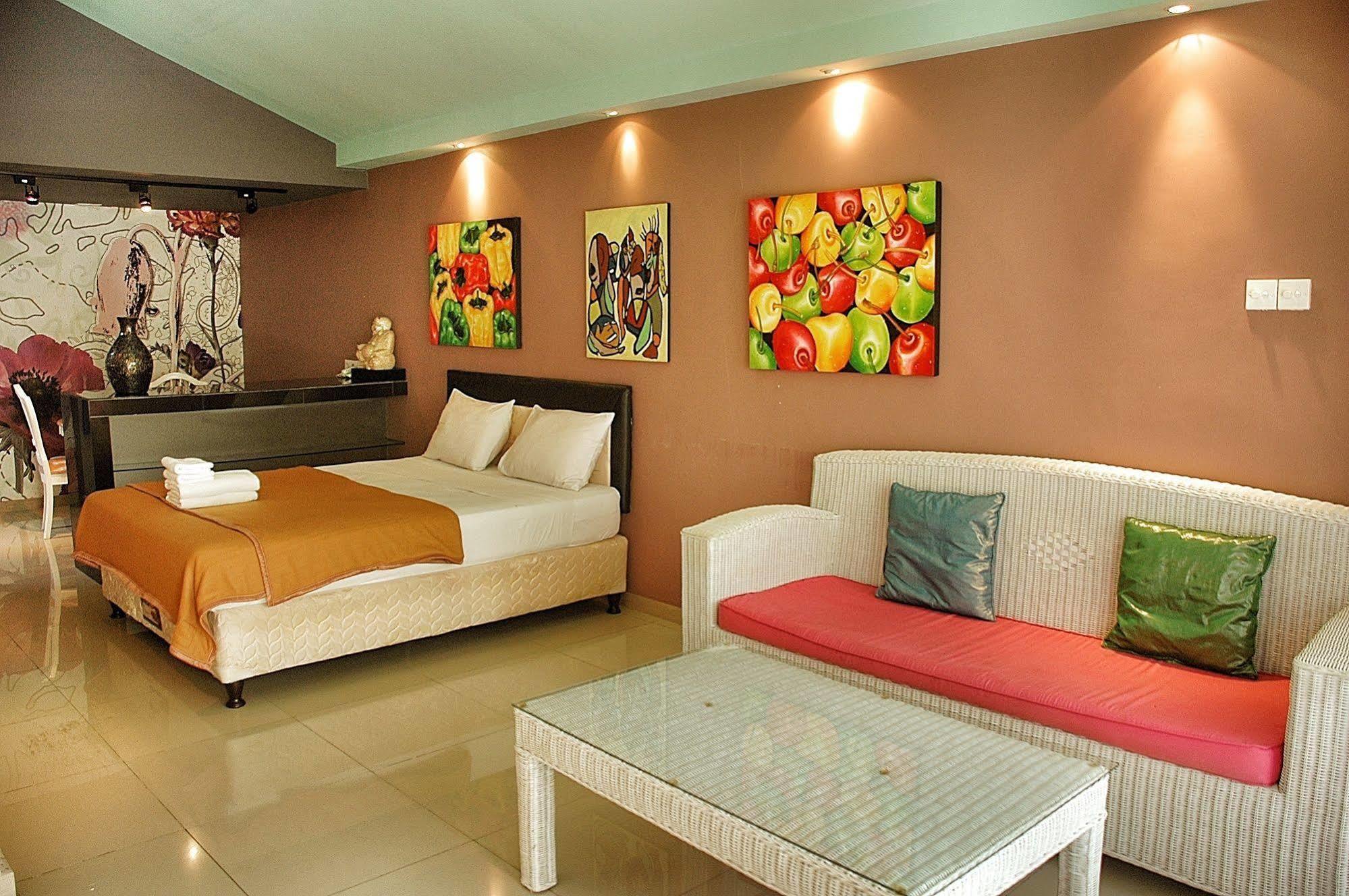 Marinos Place Legian Dış mekan fotoğraf