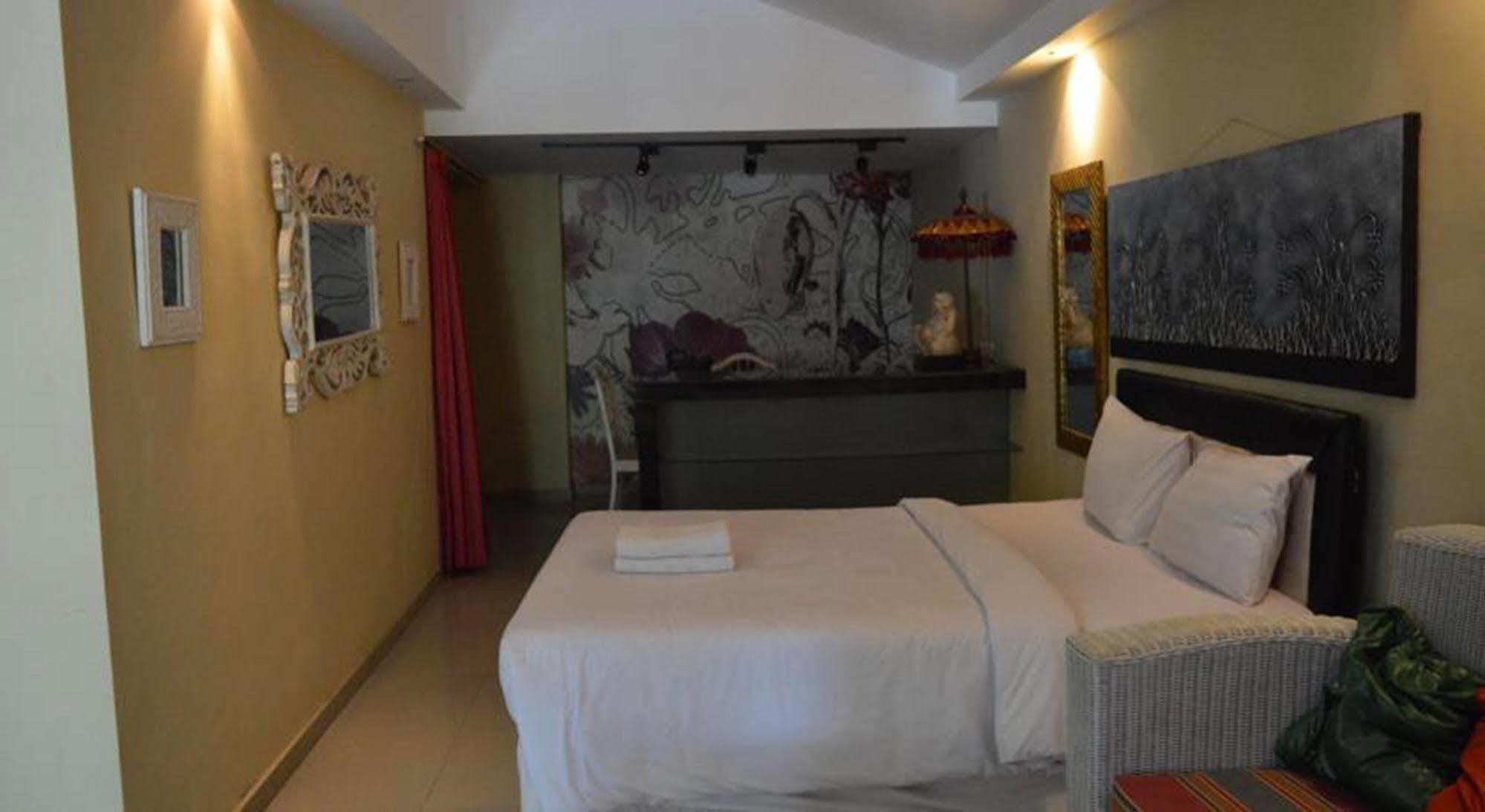 Marinos Place Legian Dış mekan fotoğraf