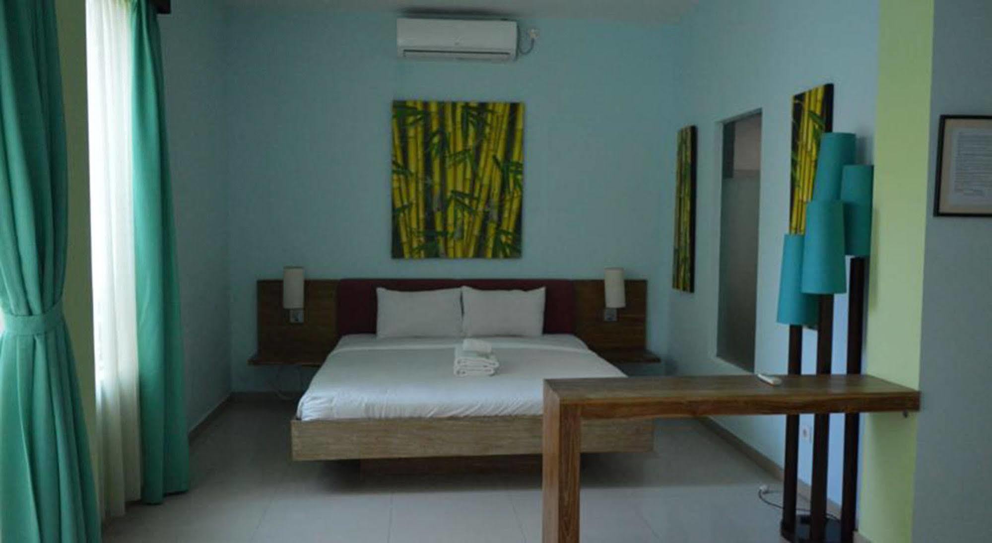 Marinos Place Legian Dış mekan fotoğraf