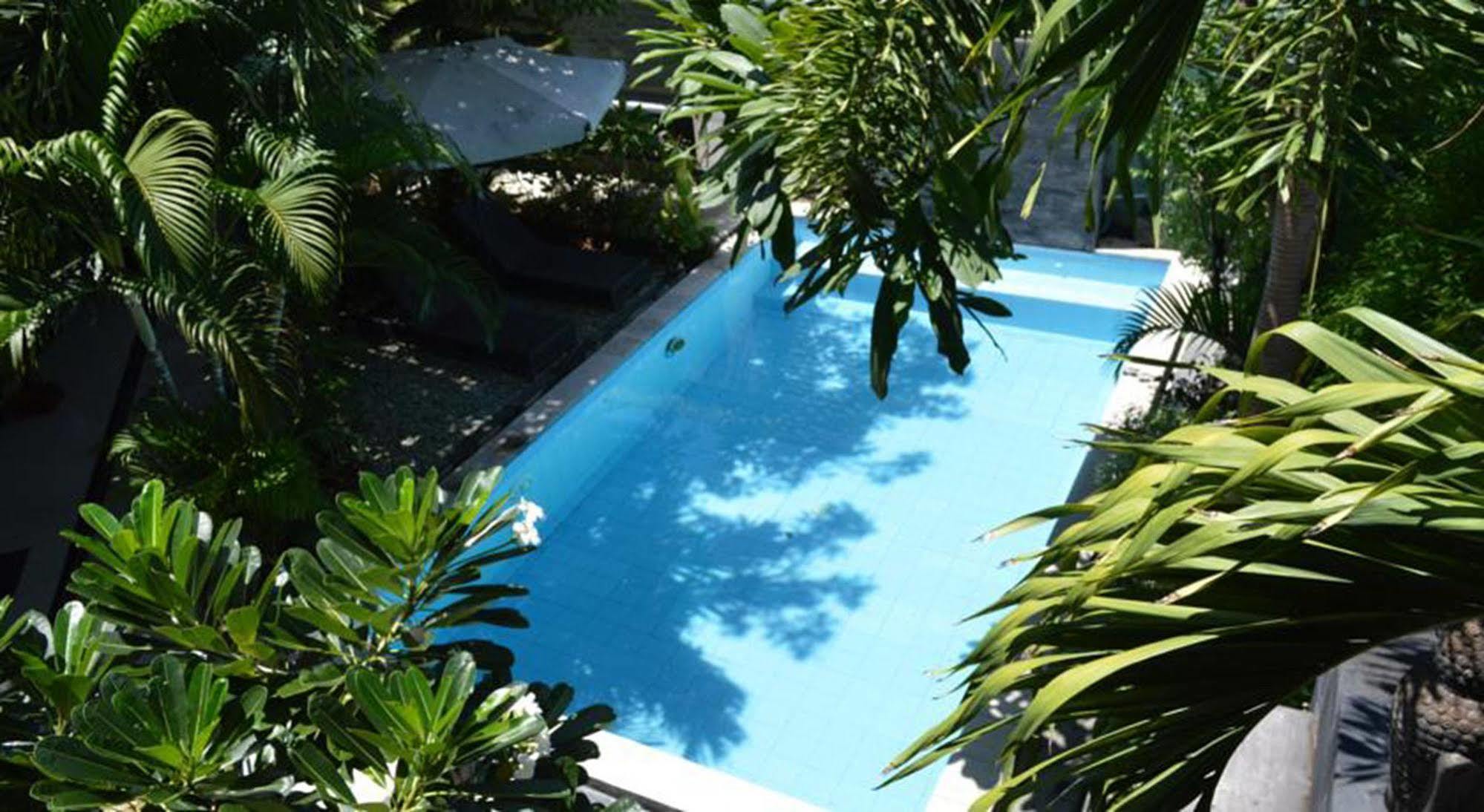 Marinos Place Legian Dış mekan fotoğraf